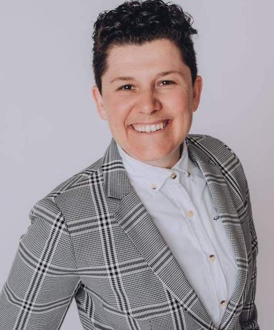 Connie Buna